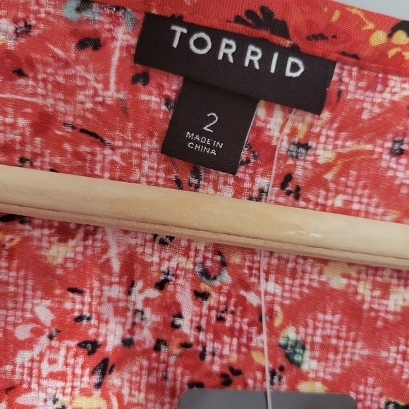 Torrid Orange Floral Bell Sleeve Blouse NWT - Picture 9 of 14